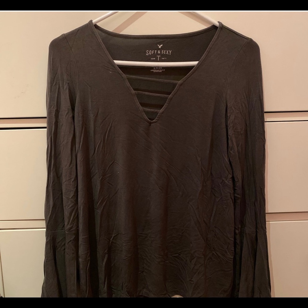 American Eagle Trumpet sleeve shirt